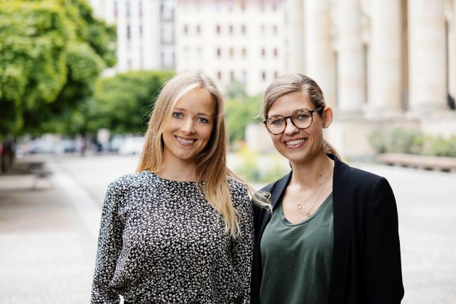 © Deutscher Gründerpreis: Dr. Anne Lamp and Johanna Baare, founders traceless materials.