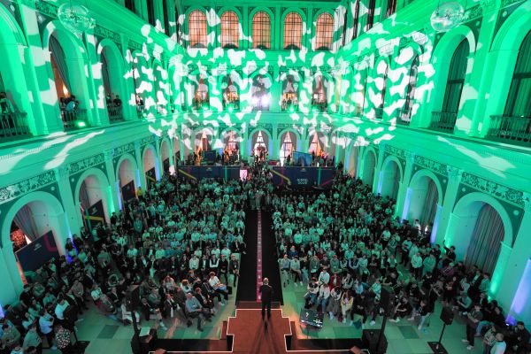 © Mathias Jäger/Hamburg Startups: the main stage of ChefTreff 2025