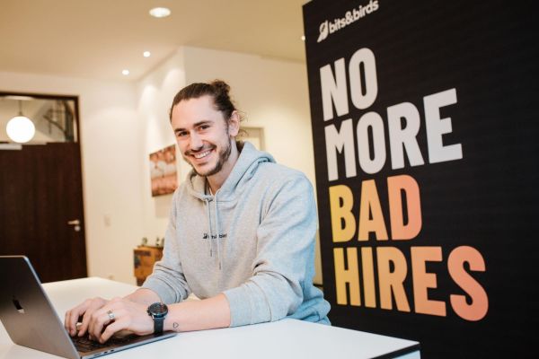 © Lichtliebe Volksdorf: Daniel Stojanovic, founder of bits & birds