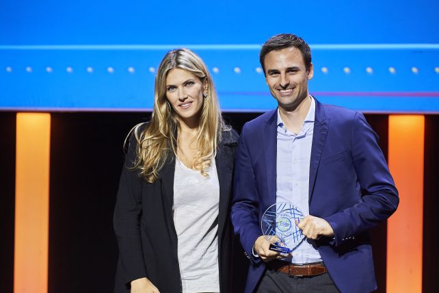 © EIT: Christoph Berger, founder of Vilisto, with Eva Kaili, Vice President of the European Parliament