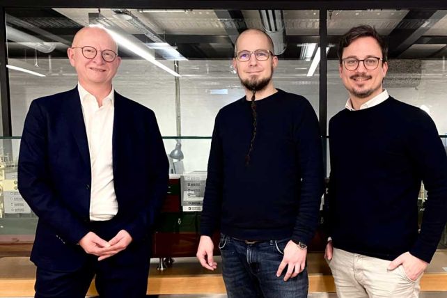 © NautilusLog: Torsten Heitmeier, CEO D-Arbor Capital, with the Founders of NautilusLog Sven Hamer (CTO) and Otto Klemke (CEO)