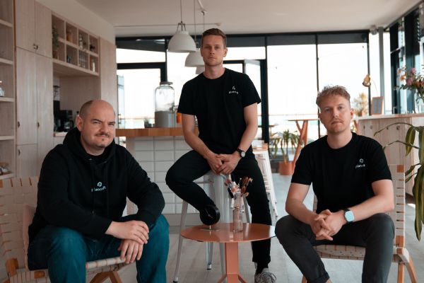 © plancraft: the founders Richard Keil (CTO), Julian Wiedenhaus (CEO) and Alexander Noll (CPO)