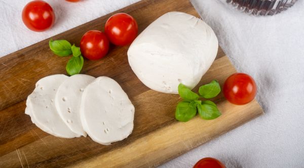 Image of Vanozza plant based cheese alternative