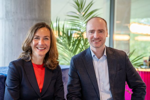 © PINK!: Prof. Dr. Pia Wülfing  und Dr. Tryggvi Thorgeirsson von Sidekick Health