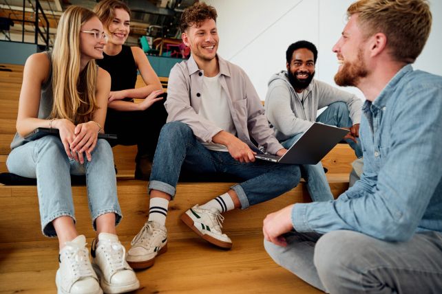 Meeting situation, young people